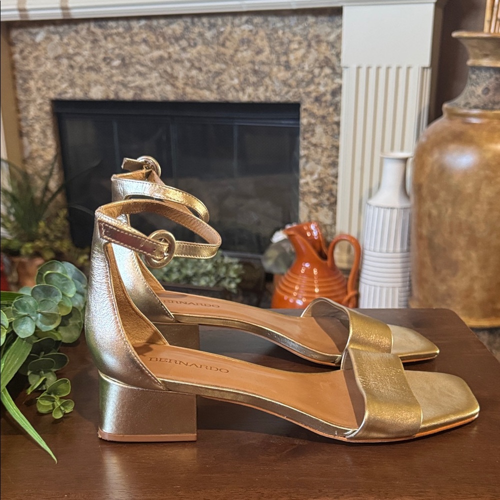Jalena Low Heeled Sandal. Gold, size 9.5M.